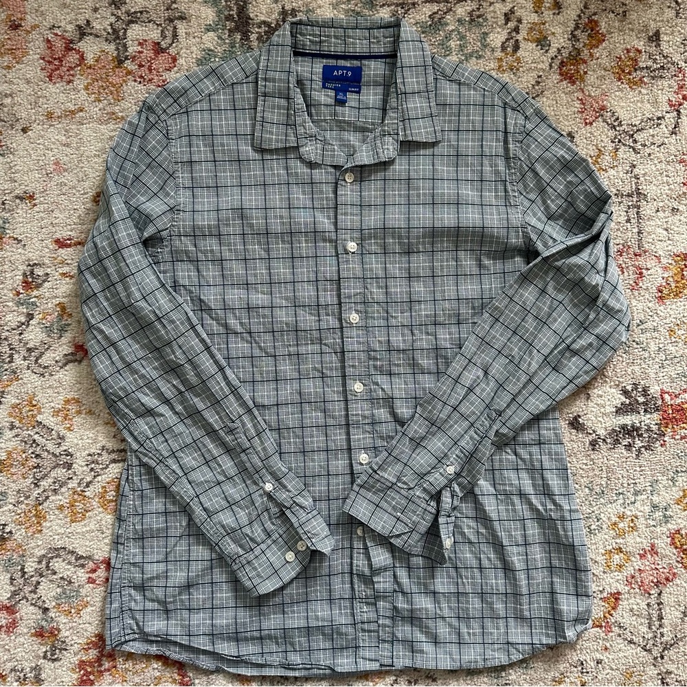 Men’s Apt. 9 button down size XL